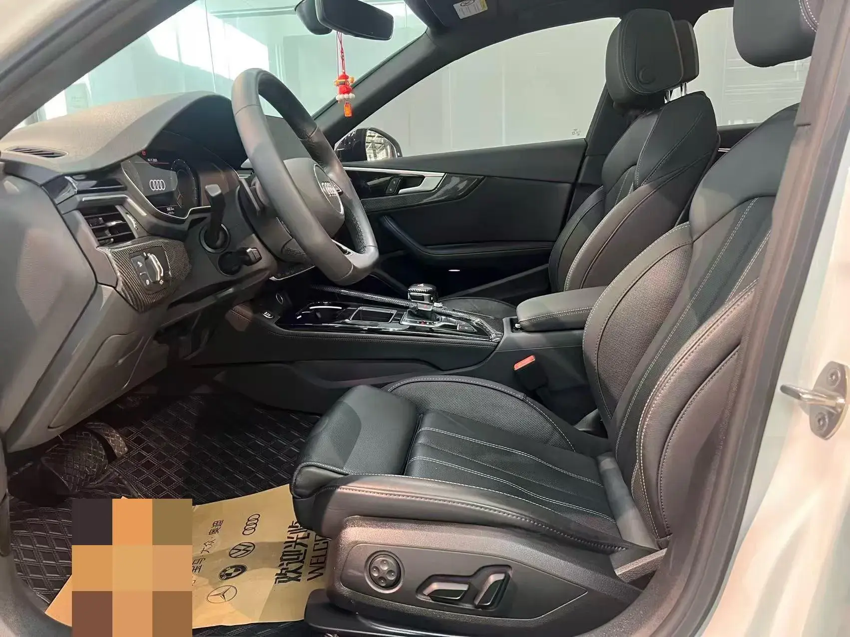 2023 AUDI A4L thumbnail 3