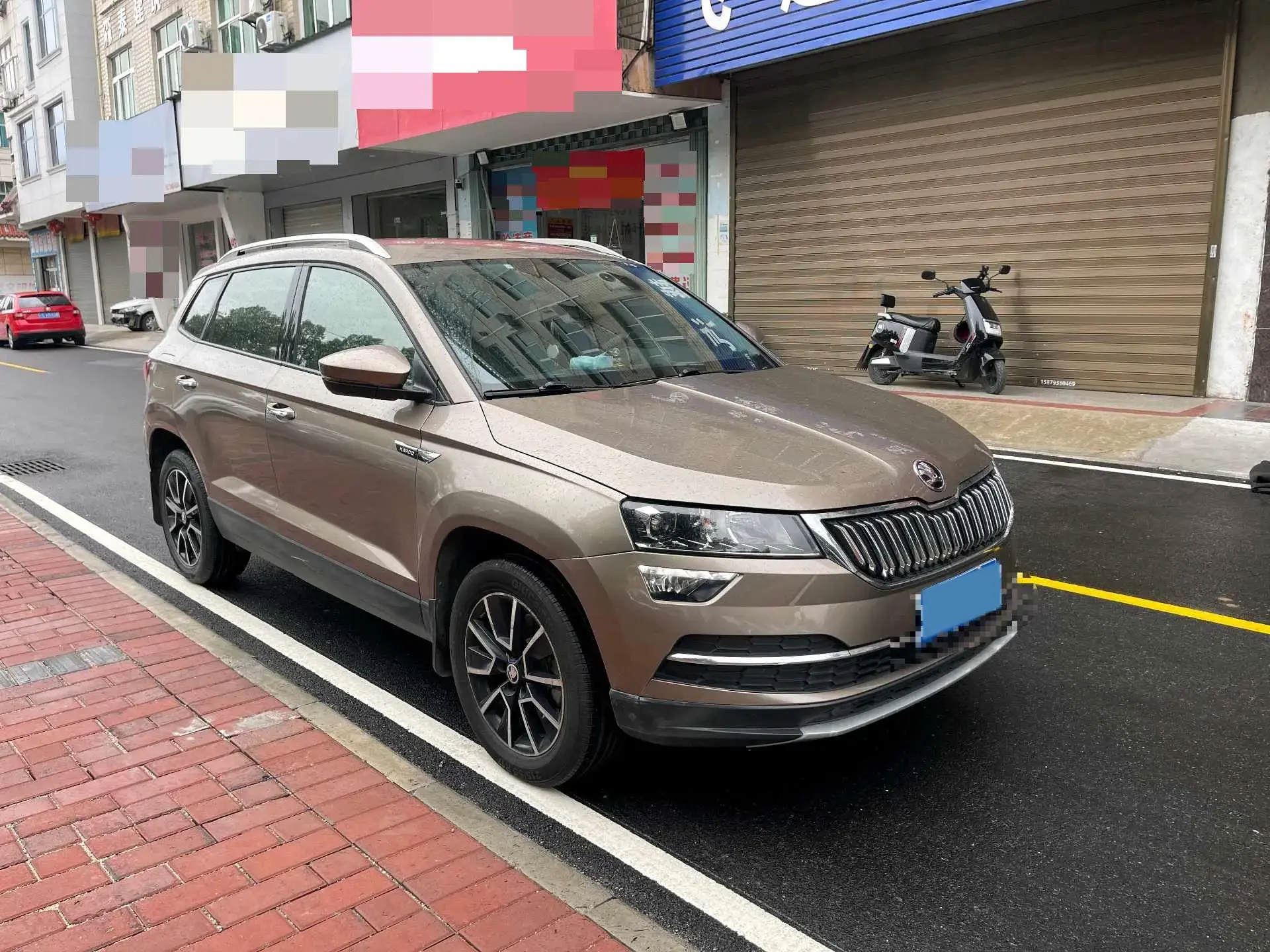 2021 SKODA KAROQ thumbnail 3