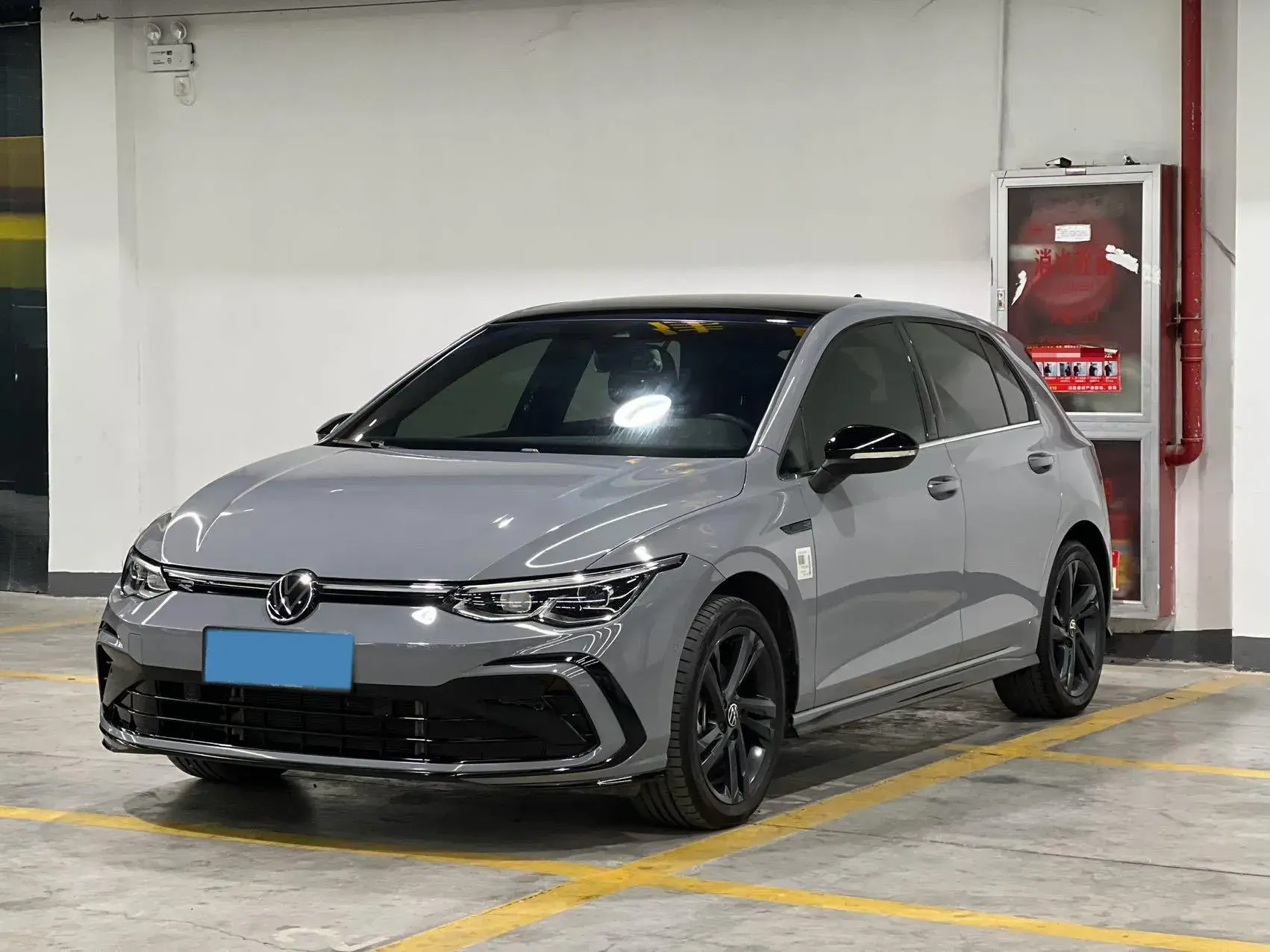 2021 VOLKSWAGEN GOLF view 1