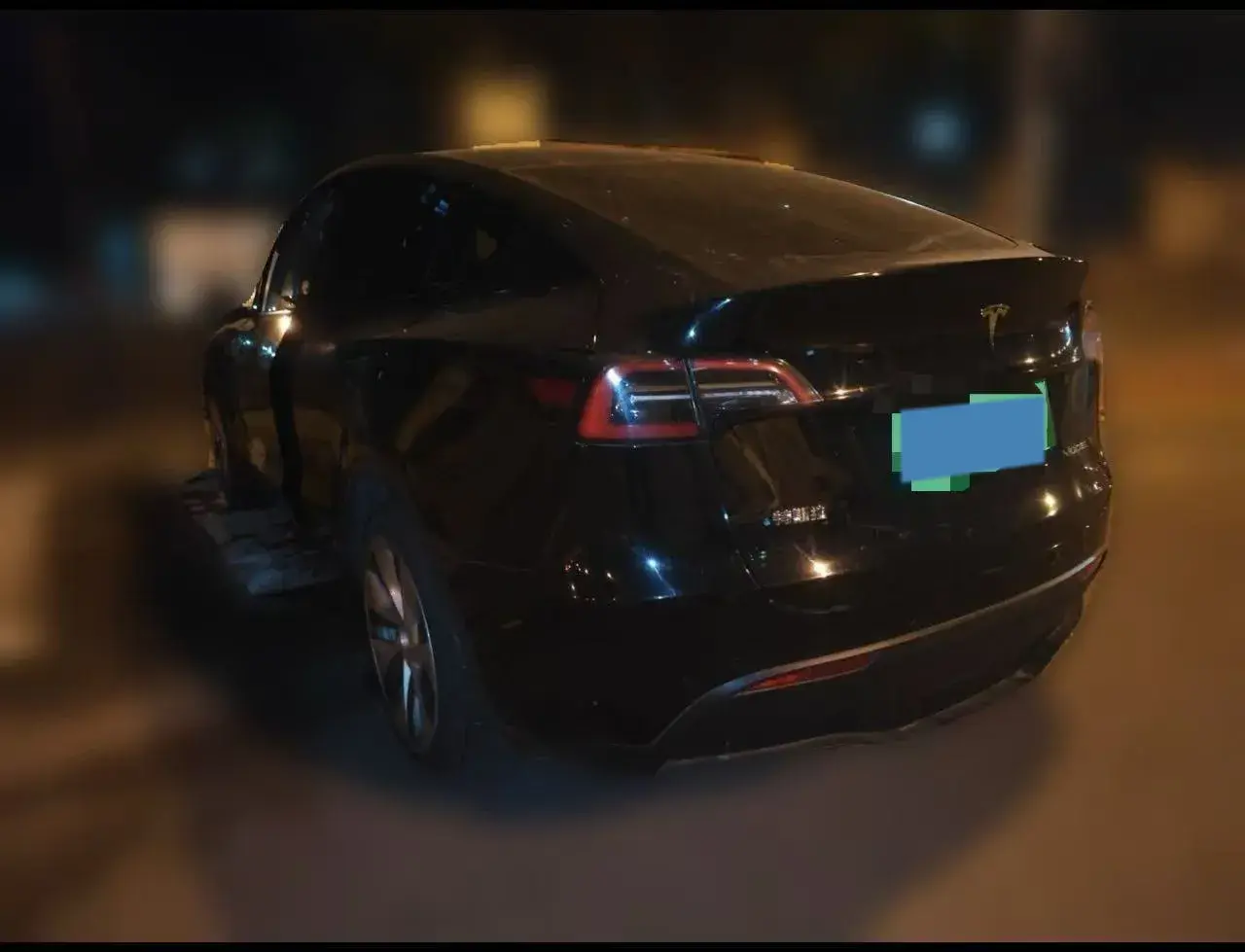 2021 TESLA MODEL thumbnail 4