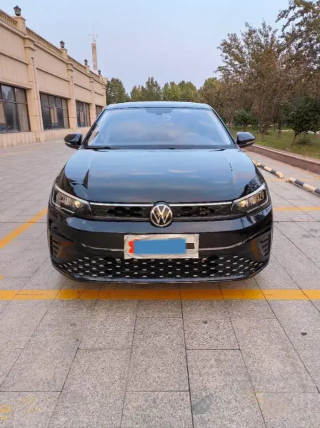 2023 VOLKSWAGEN LAVIDA thumbnail 2