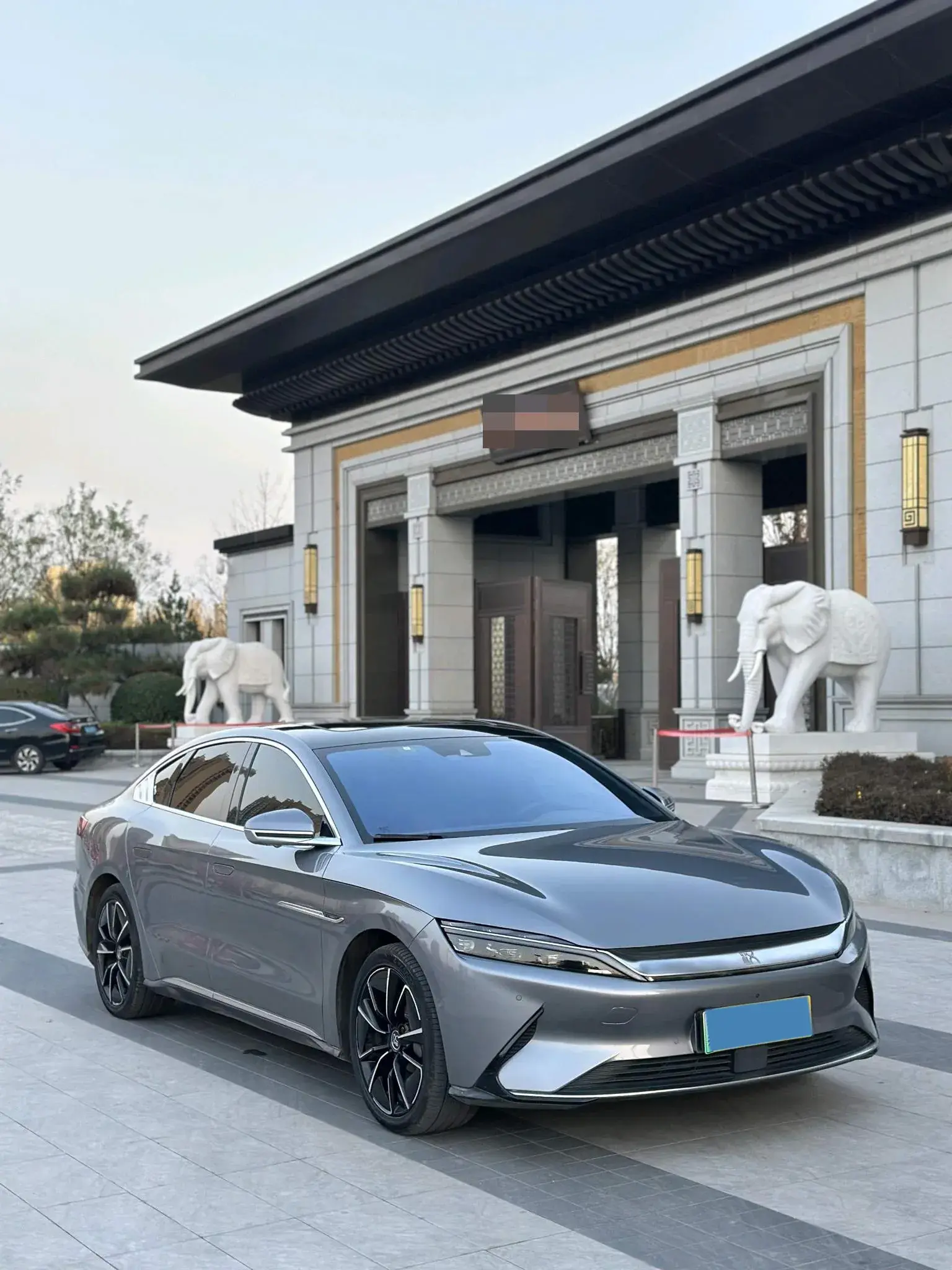 2020 BYD HAN thumbnail 3