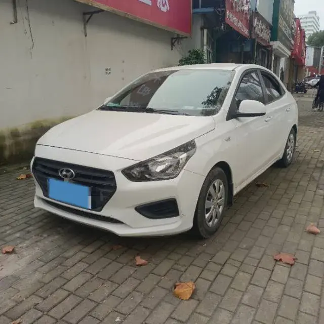 2017 HYUNDAI REINA view 1
