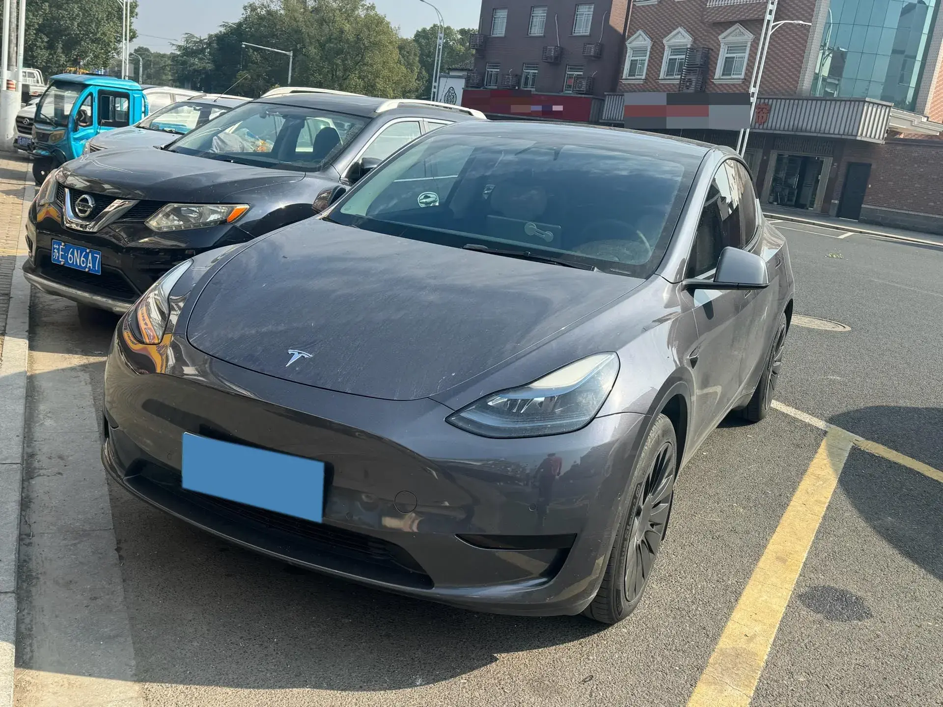 2022 TESLA MODEL view 1