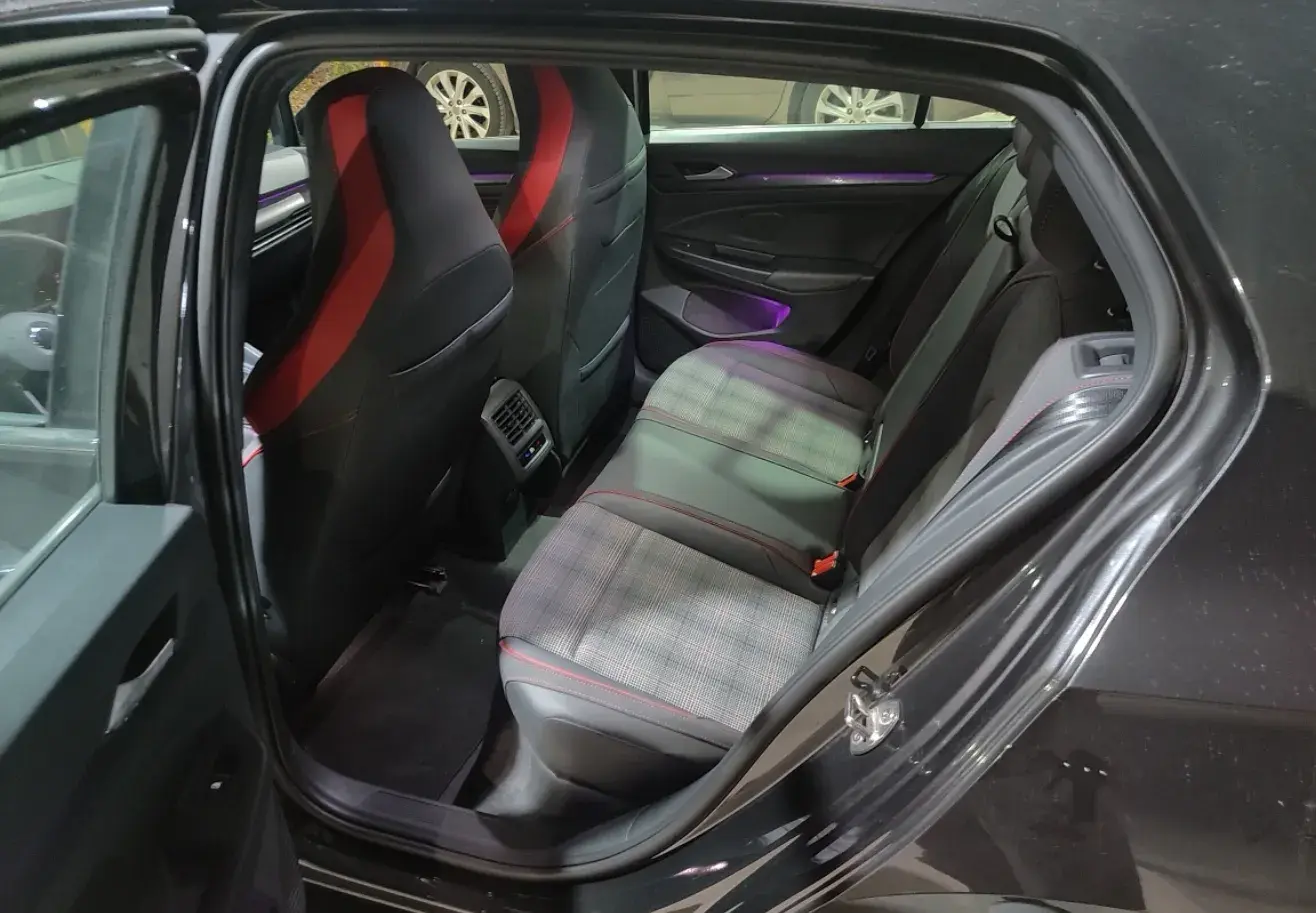 2021 VOLKSWAGEN GOLFGTI thumbnail 3