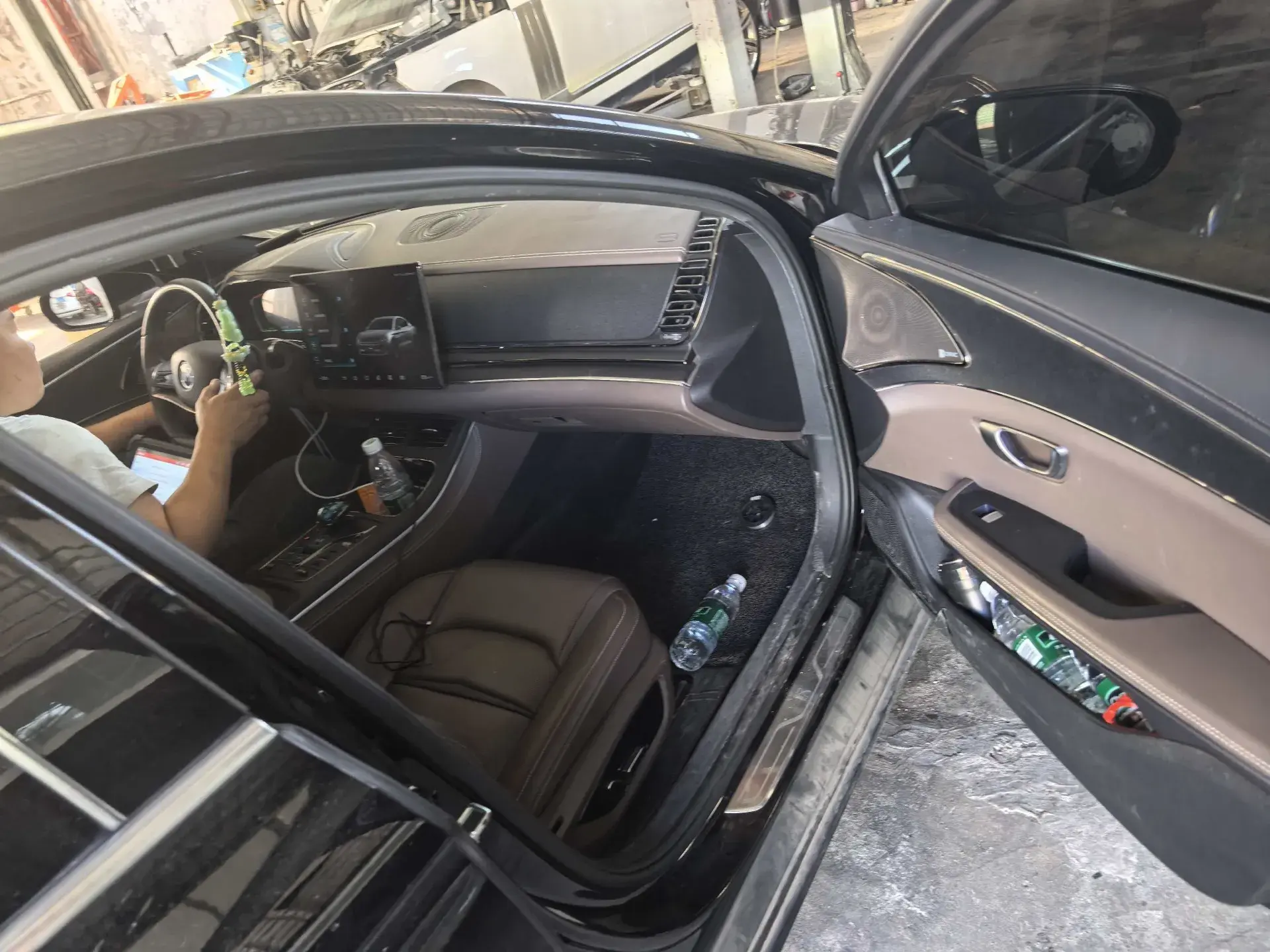 2020 BYD HAN thumbnail 3