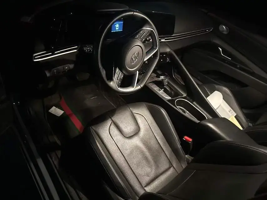 2022 HYUNDAI ELANTRA thumbnail 4