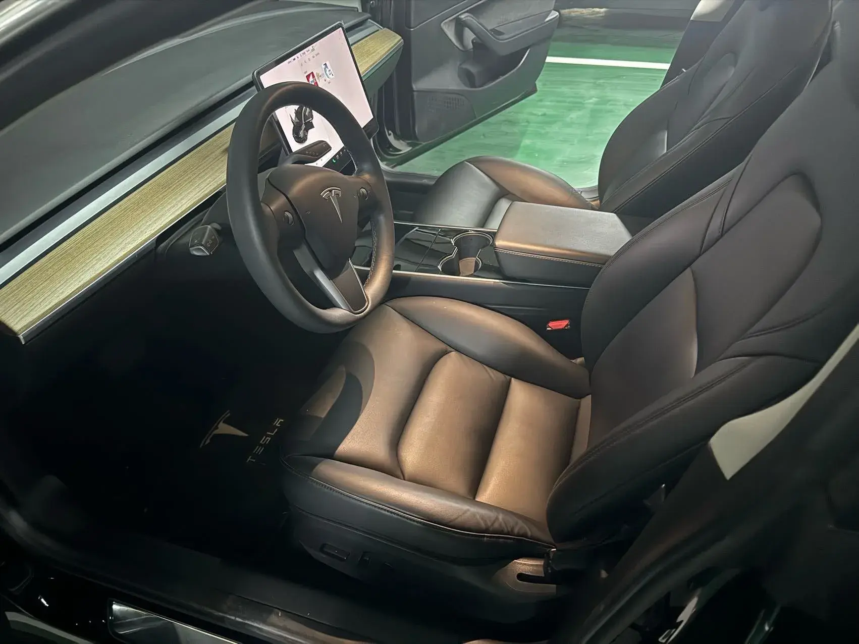 2021 TESLA MODEL thumbnail 4