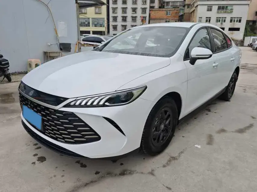 2025 BYD QIN view 1