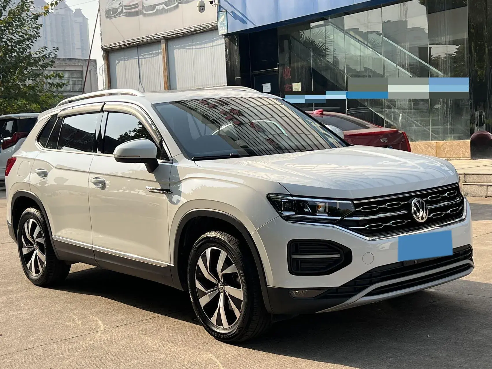 2022 VOLKSWAGEN TAYRON thumbnail 3