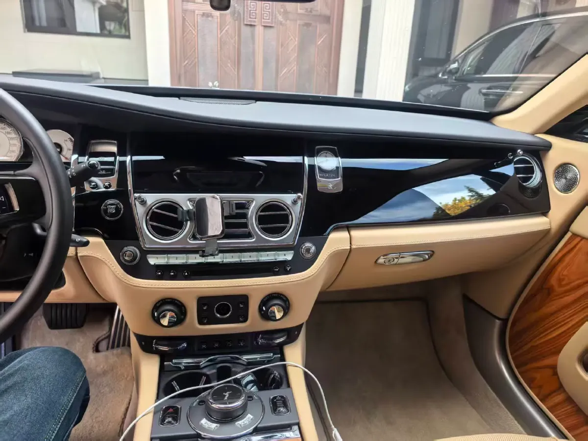 2018 Rolls-Royce Wraith 6.6T 632HP V12 8AT,autocango,china used car exporter,china ev exporter,chinese used car exporter,chinese used ev exporter