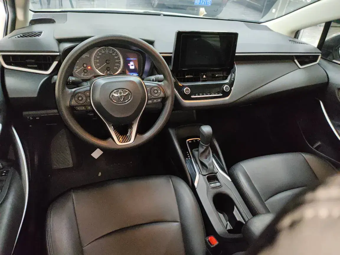 2022 TOYOTA COROLLA thumbnail 3