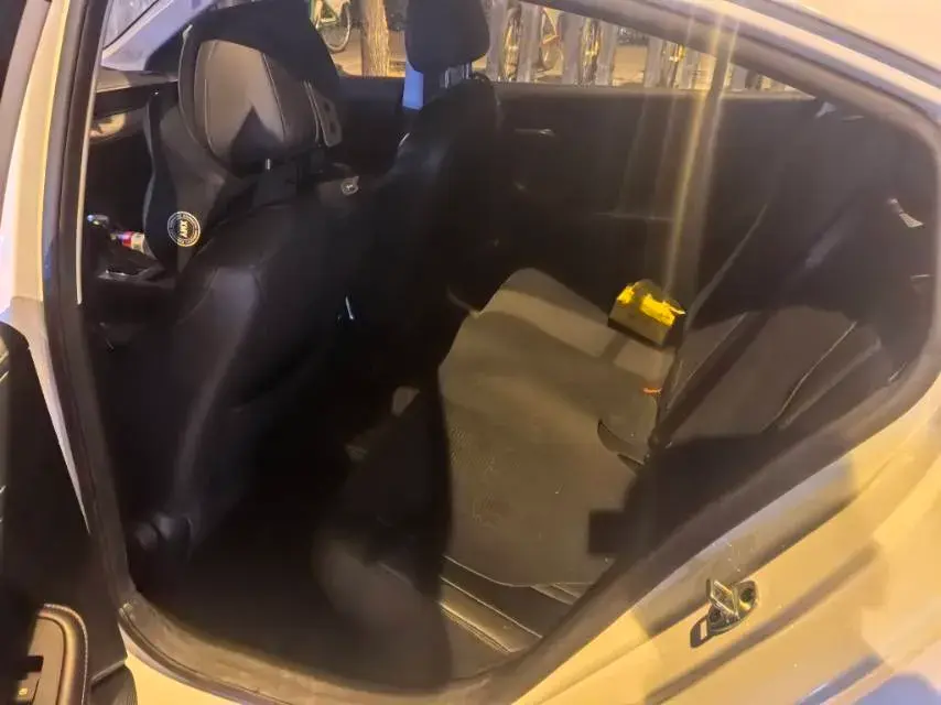 2023 ROEWE I5 thumbnail 3