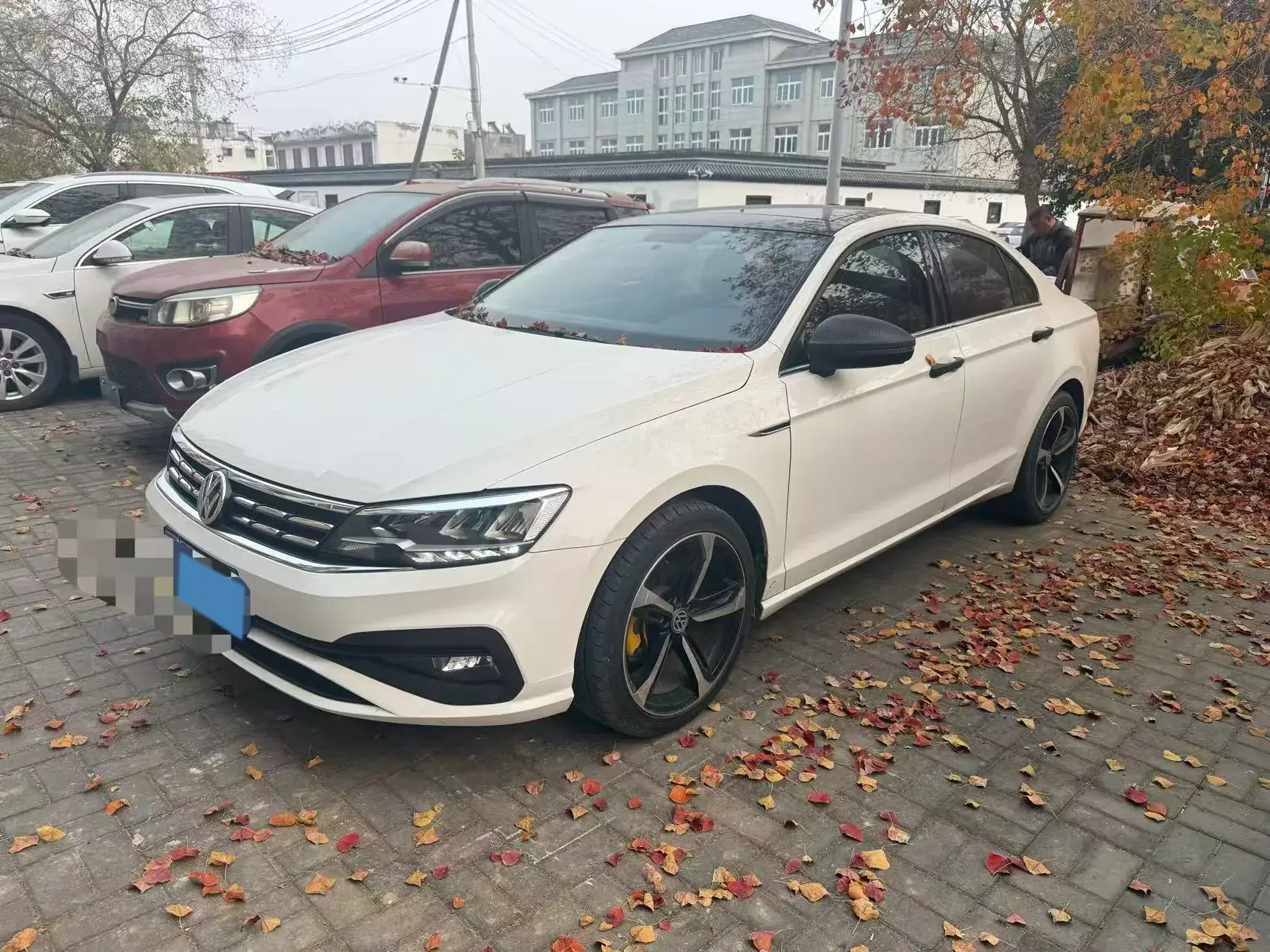 2021 VOLKSWAGEN LAMANDO view 1