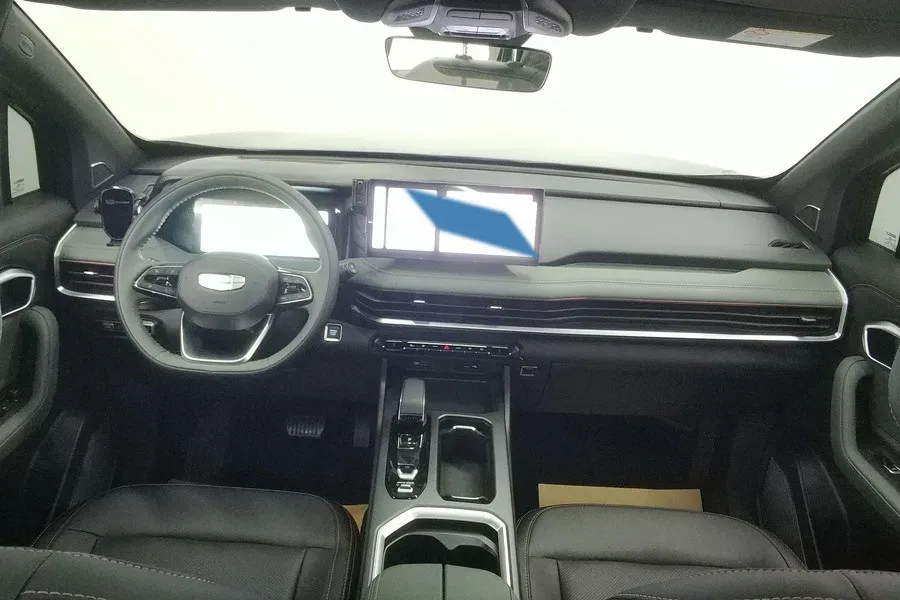 2023 Geely StarRay 2.0T 218HP L4 7DCT,autocango,china used car exporter,china ev exporter,chinese used car exporter,chinese used ev exporter