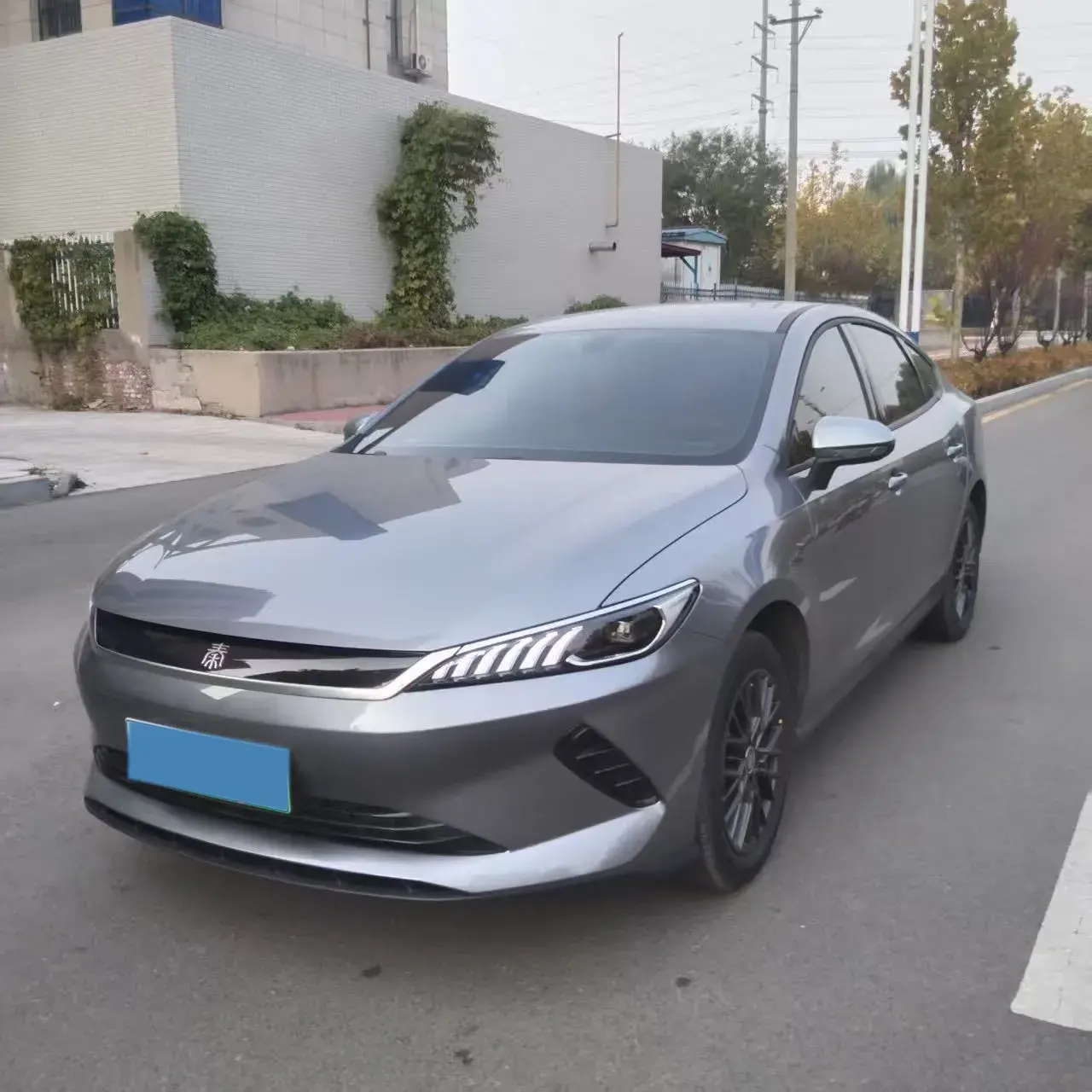 2025 BYD QIN view 1