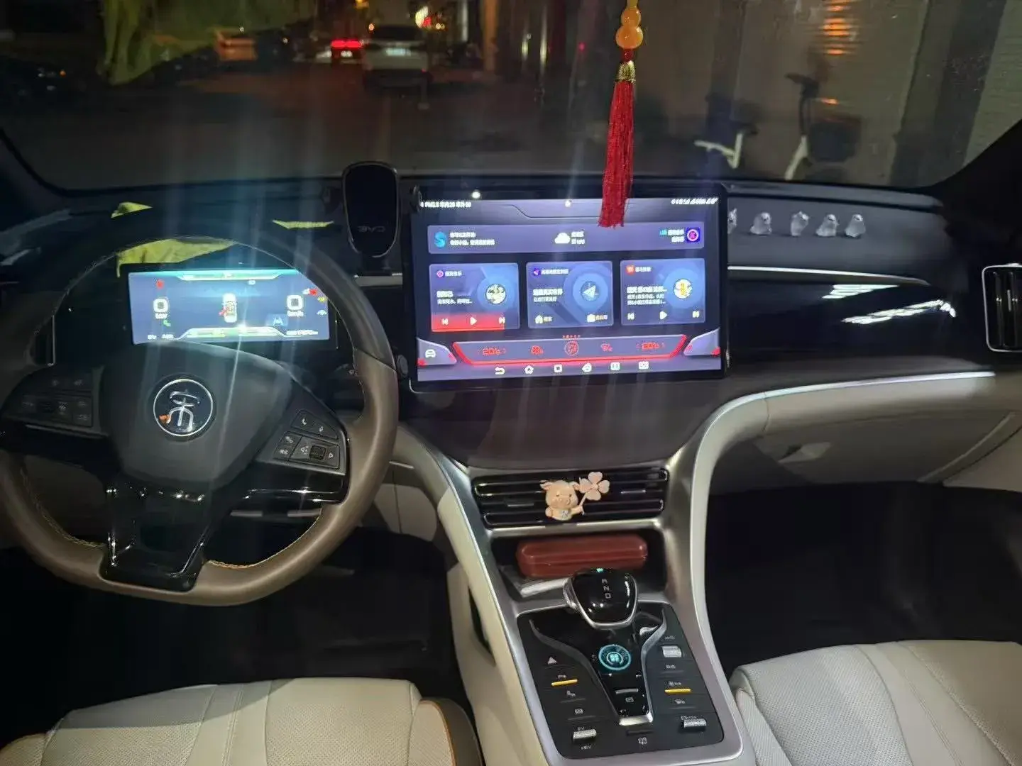 2023 BYD SONG thumbnail 4