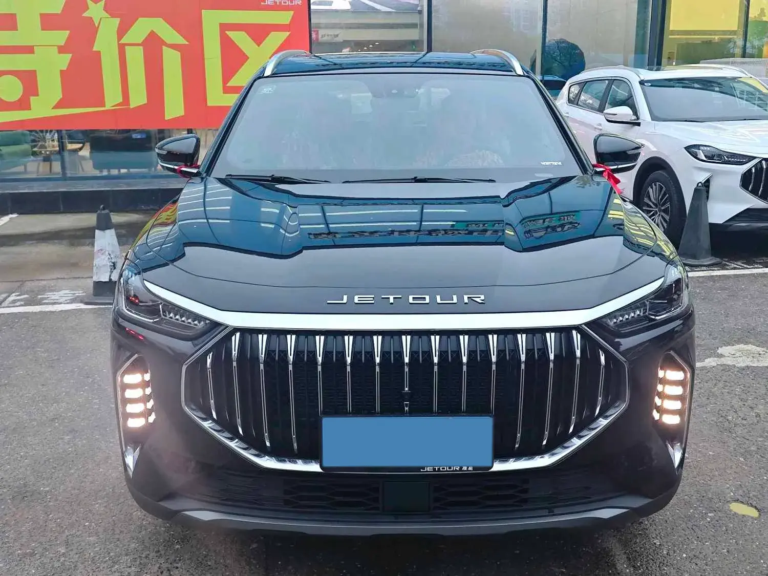 2025 JETOUR X70 thumbnail 2