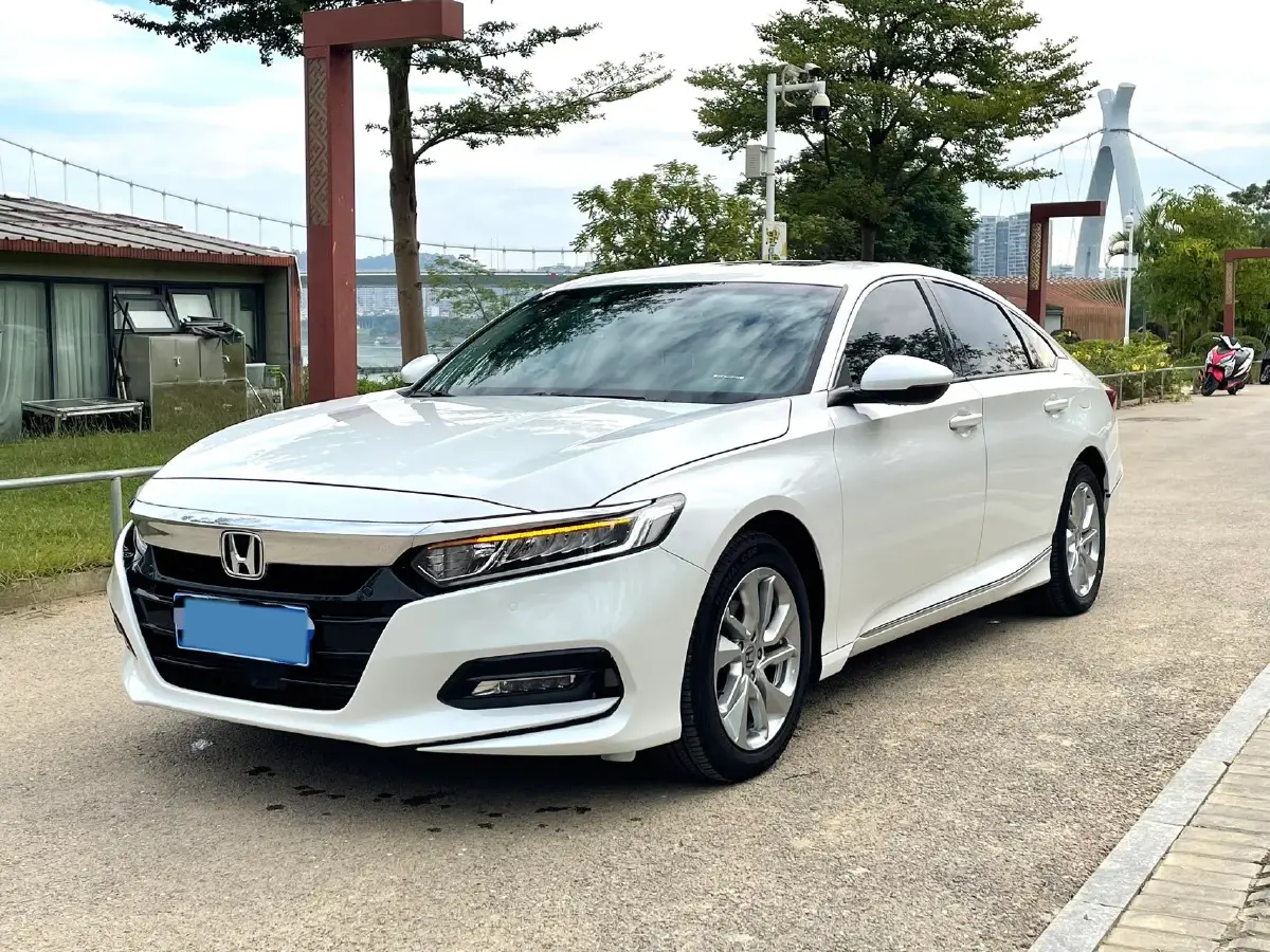 2018 Honda Accord 1.5T 194HP L4 CVT