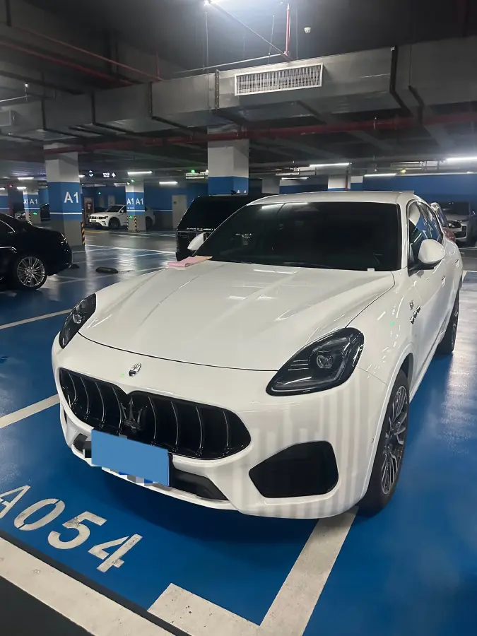 2022 Maserati Levante 2.0T 330HP L4 8AT