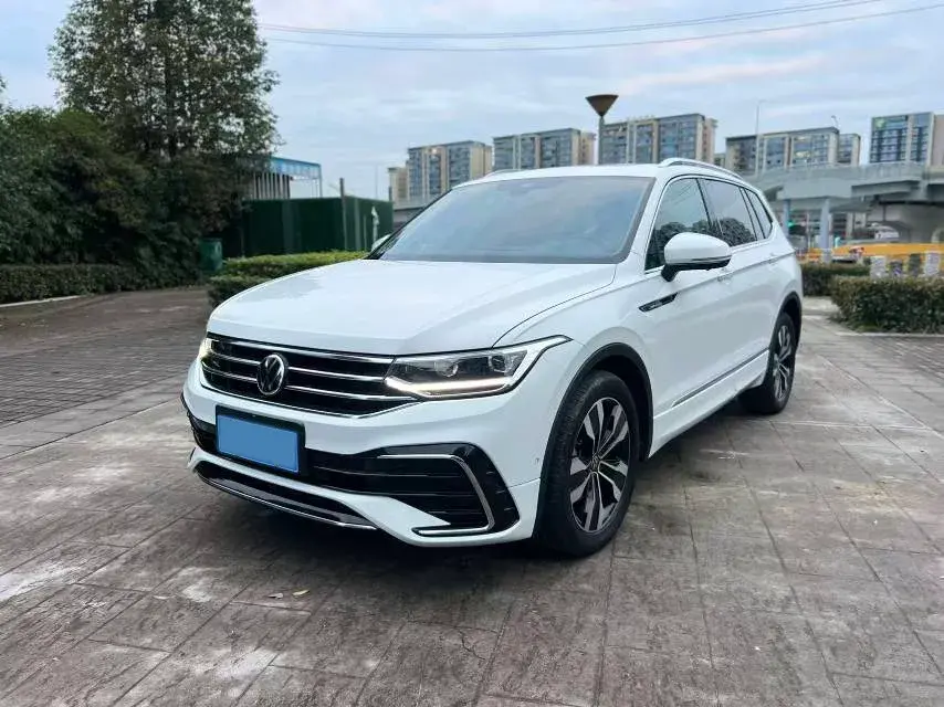2023 Volkswagen Tiguan L 2.0T 186HP L4 7DCT