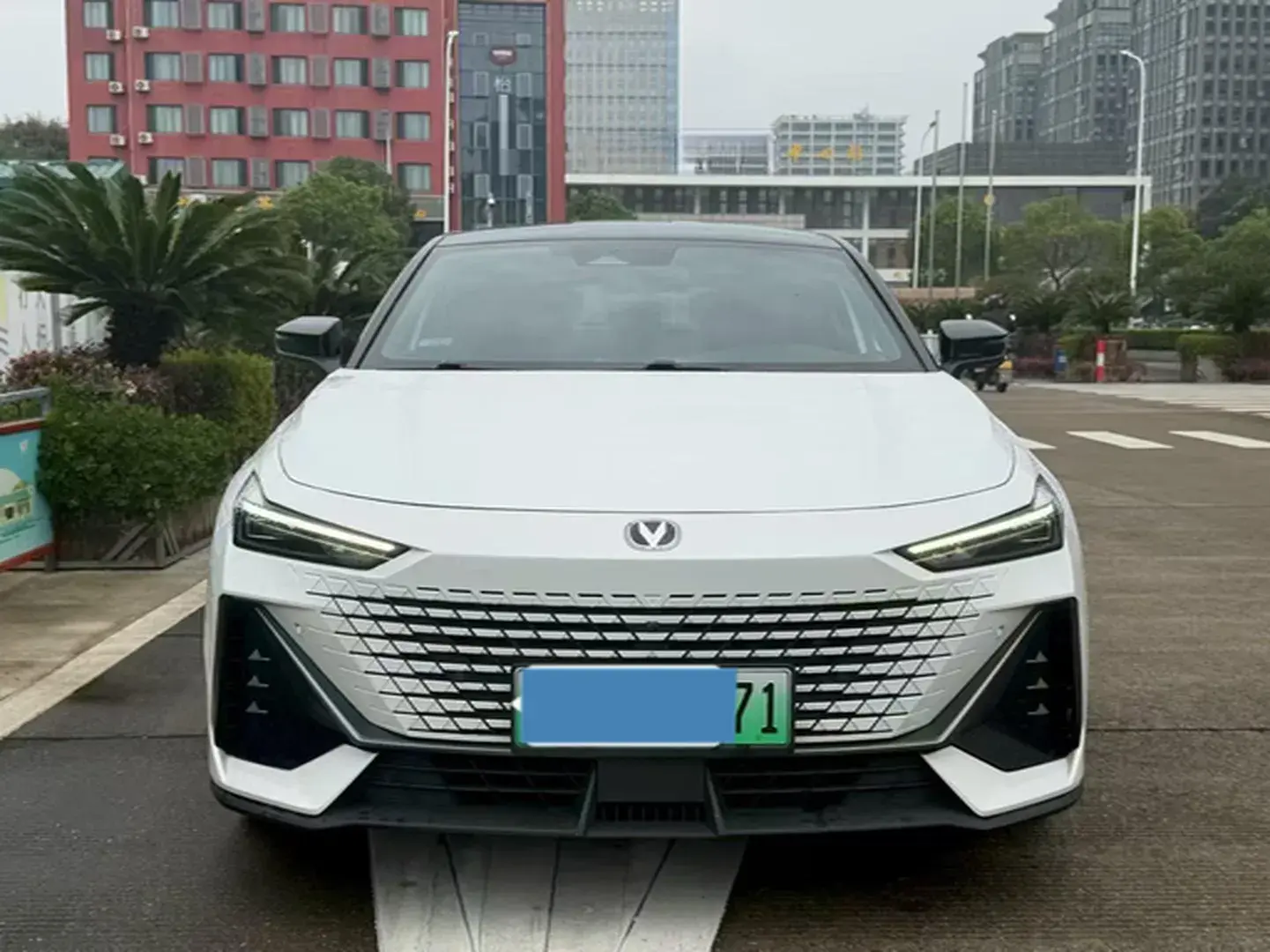2023 CHANGAN UNI-V thumbnail 2