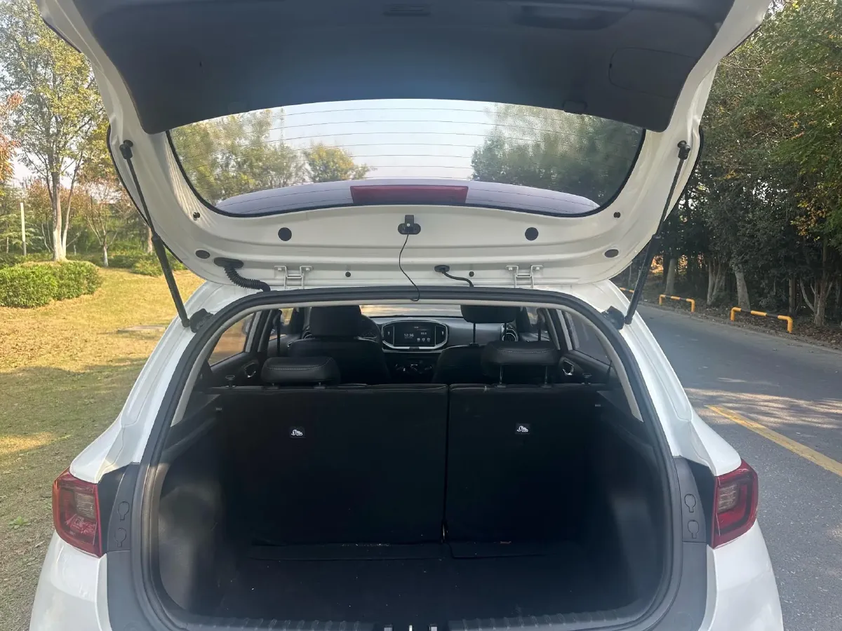 2019 Kia KX1 1.4L 100HP L4 6AT,autocango,china used car exporter,china ev exporter,chinese used car exporter,chinese used ev exporter