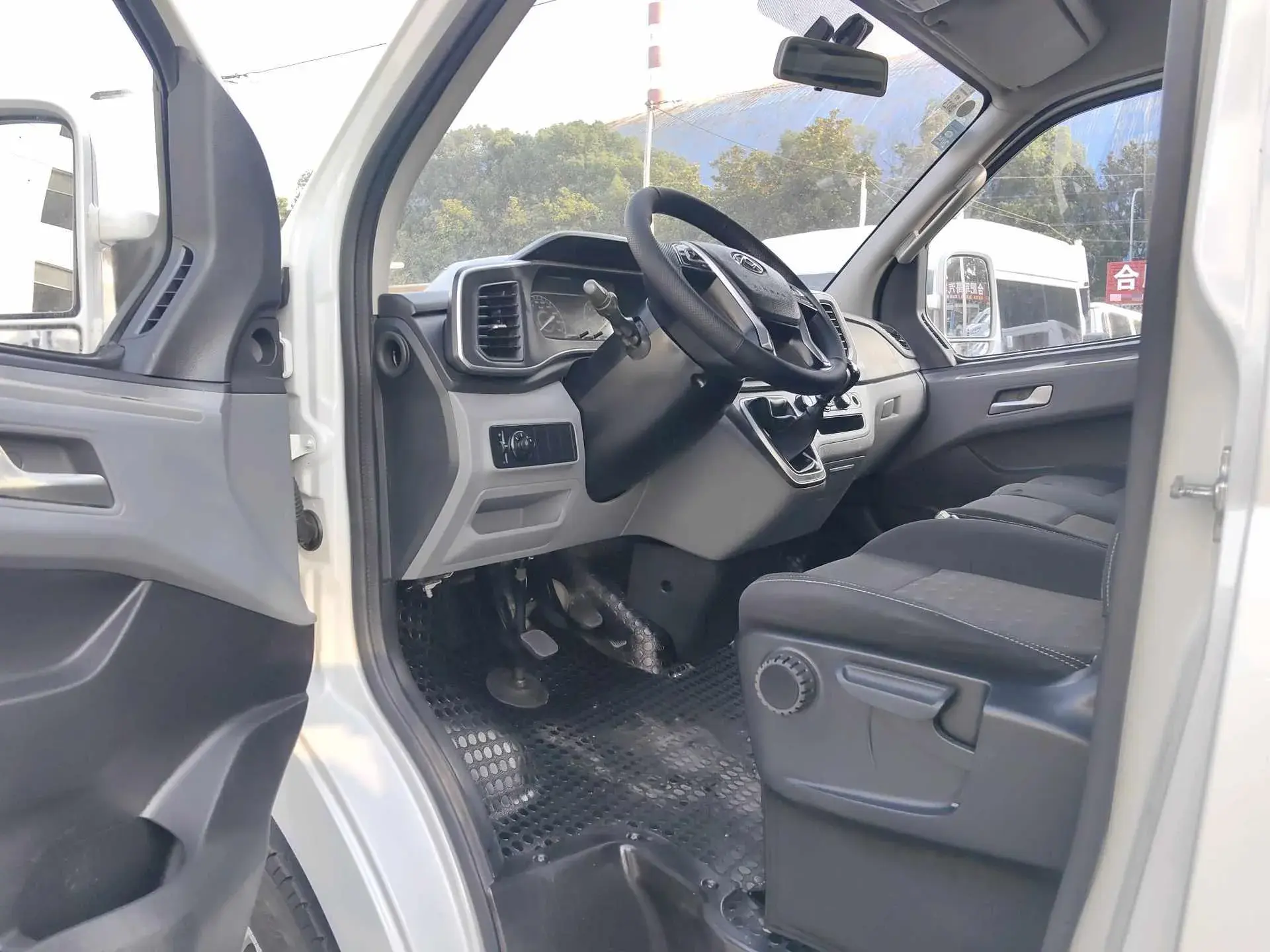 2021 MAXUS XINTU thumbnail 4