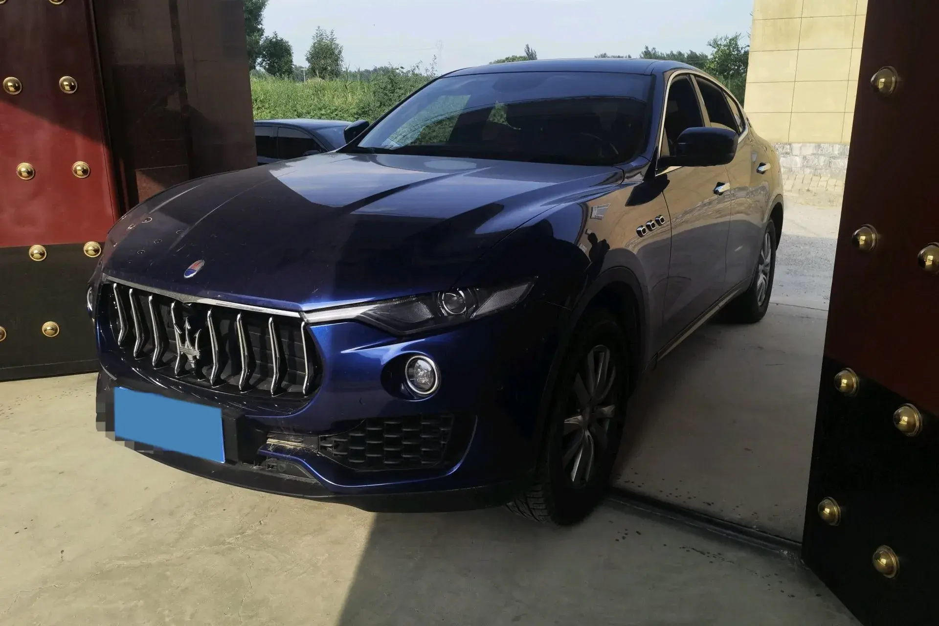 2018 MASERATI LEVANTE view 1
