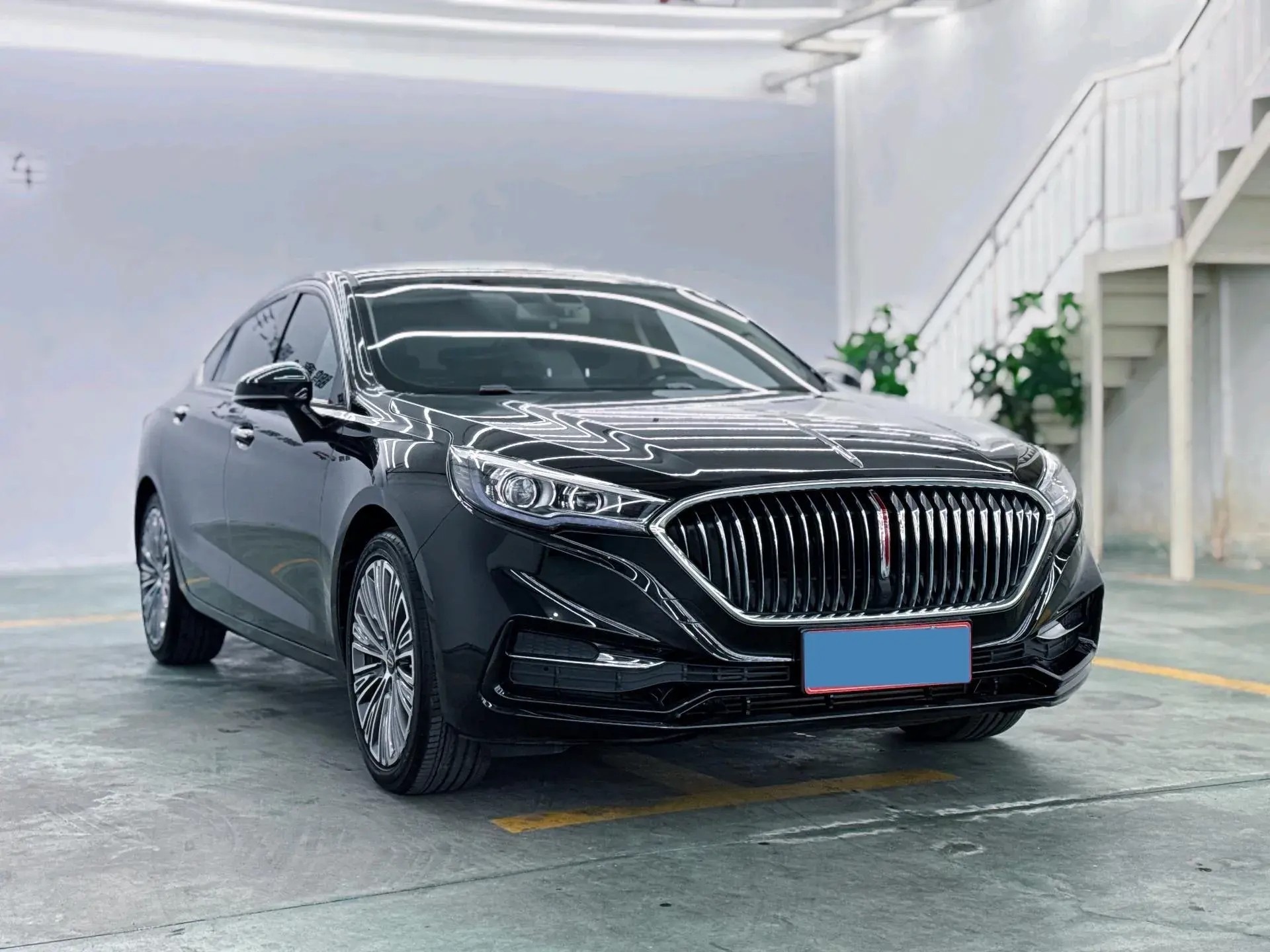 2022 HONGQI H5 thumbnail 2
