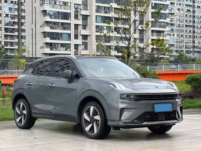 2020 LYNK&CO 06 thumbnail 3