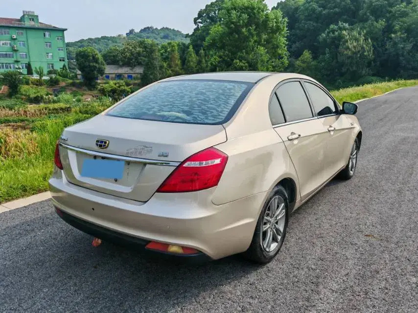 2017 GEELY EMGRAND thumbnail 4