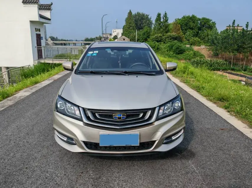 2017 GEELY EMGRAND thumbnail 2