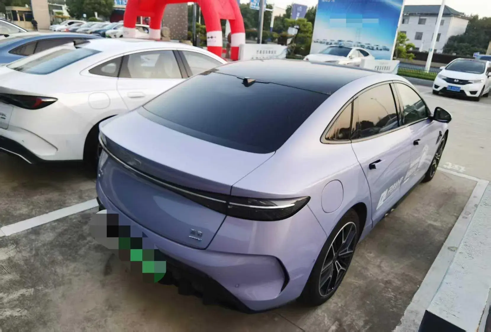 2025 BYD SEAL thumbnail 3