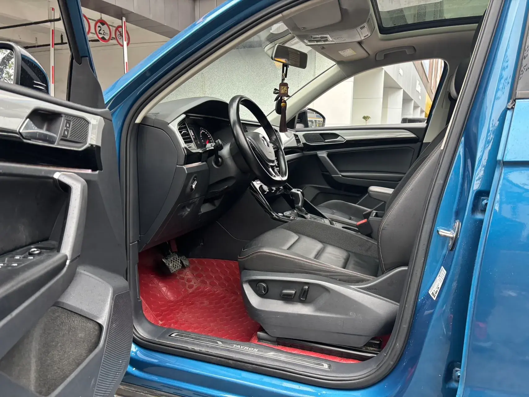 2019 VOLKSWAGEN TAYRON thumbnail 4