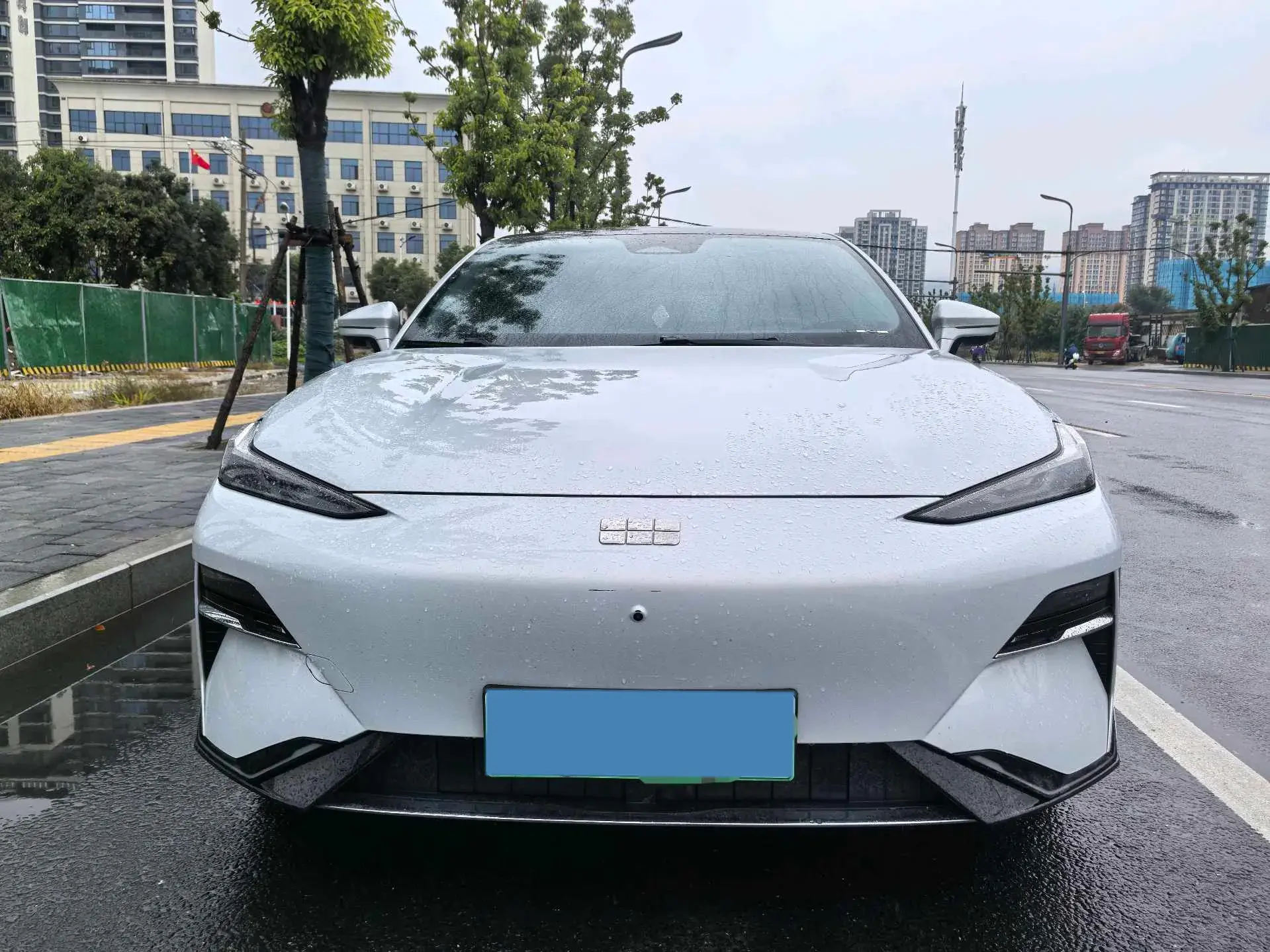 2024 GEELY GALAXY thumbnail 2