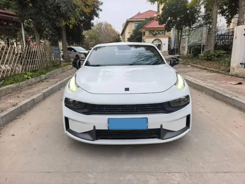 2022 LYNK&CO 03 thumbnail 3