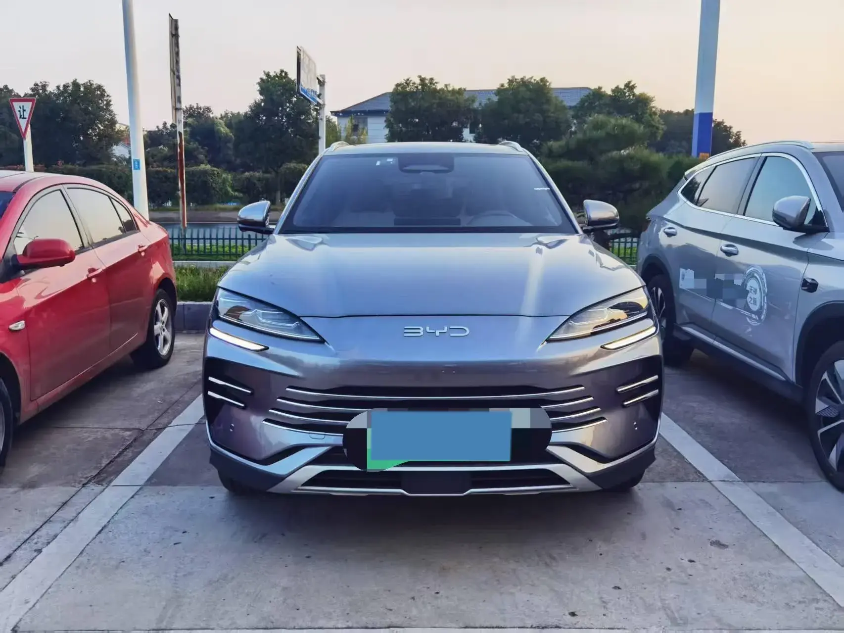 2025 BYD SONG thumbnail 2