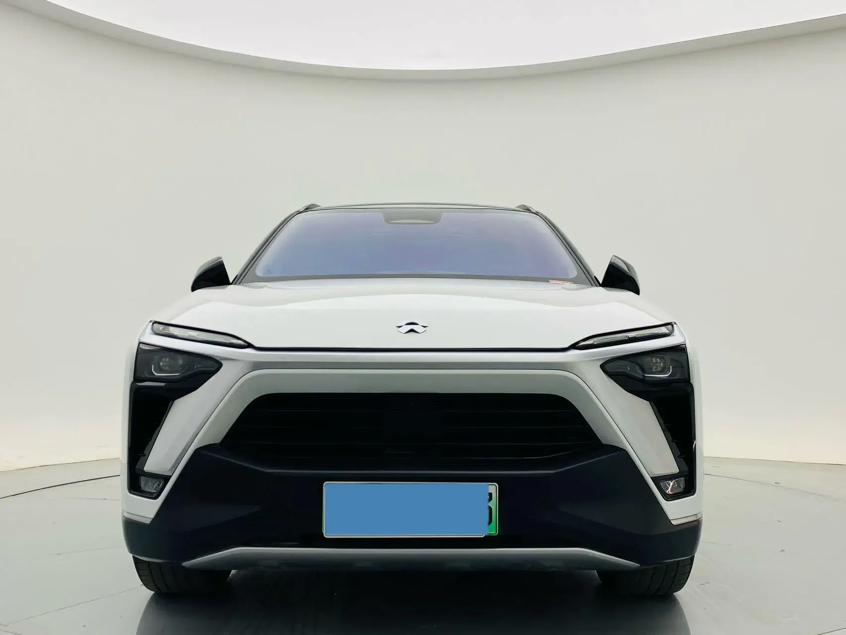 2020 NIO ES8 thumbnail 2