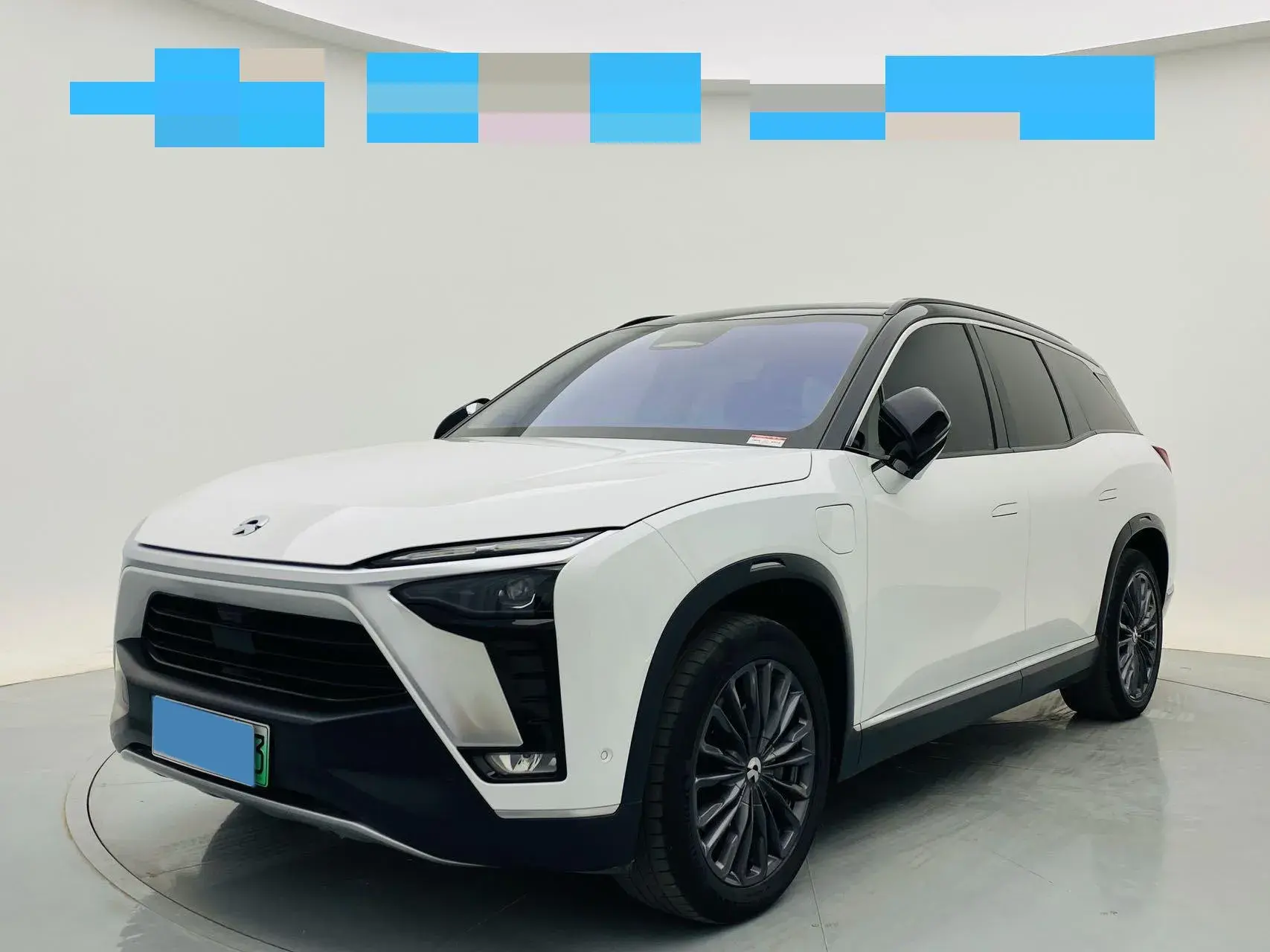 2020 NIO ES8 view 1