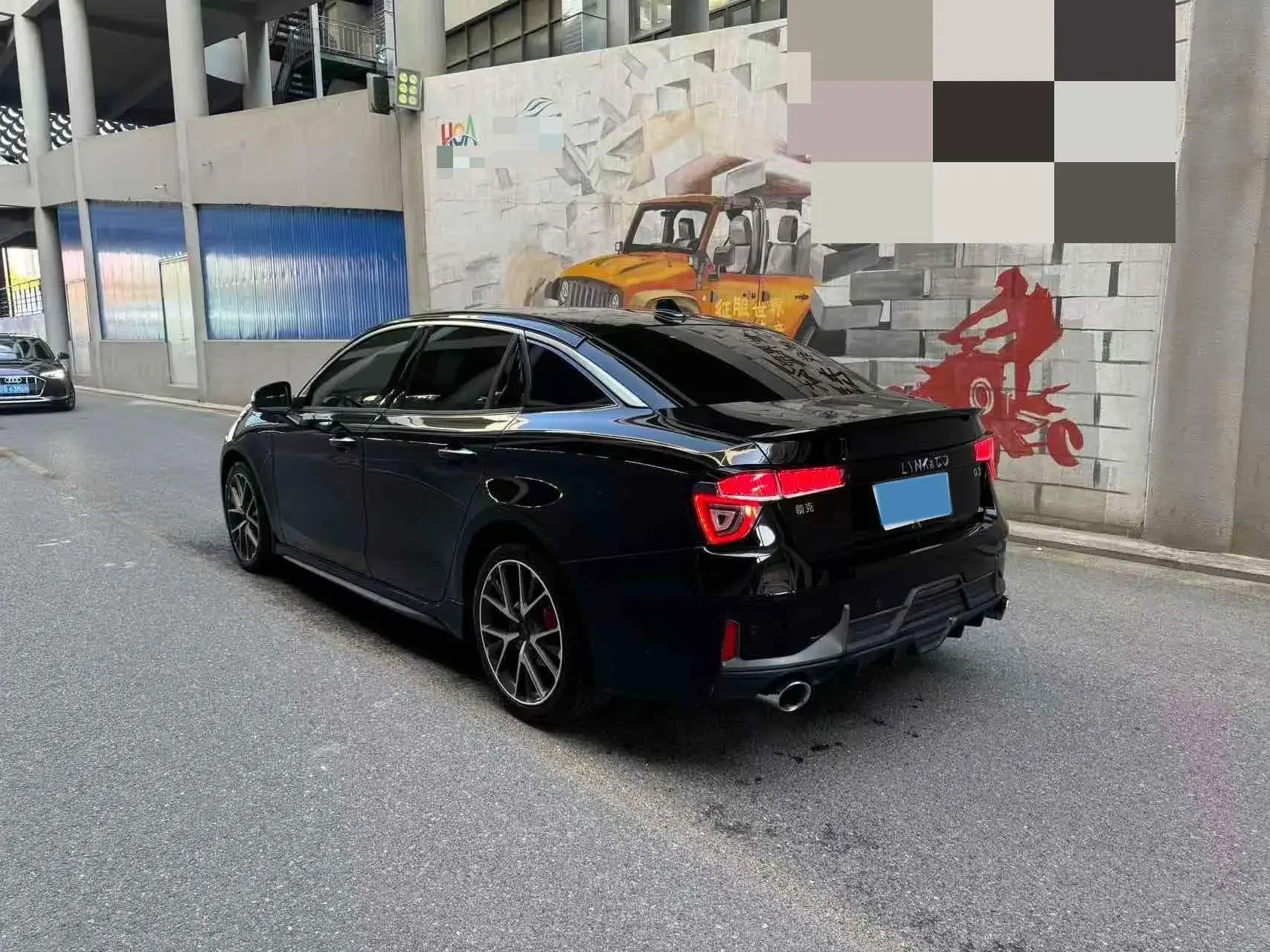 2018 LYNK&CO 03 thumbnail 4