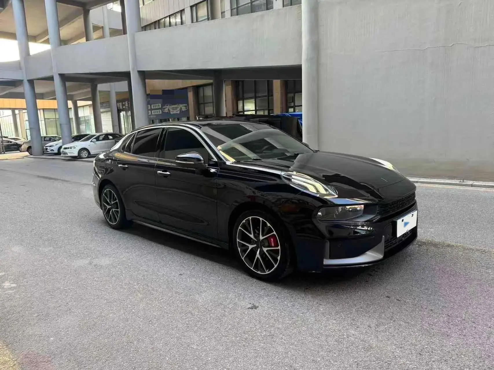 2018 LYNK&CO 03 thumbnail 3