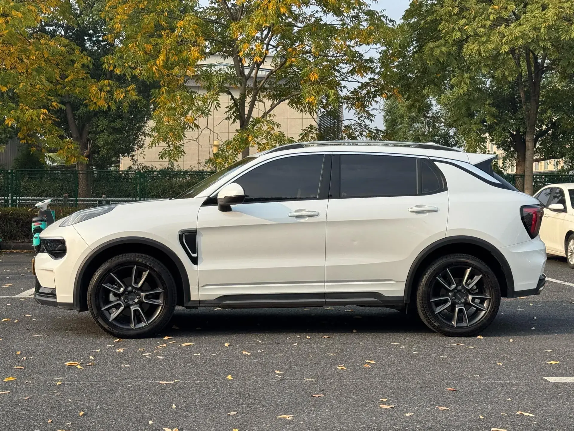 2023 LYNK&CO 01 thumbnail 2