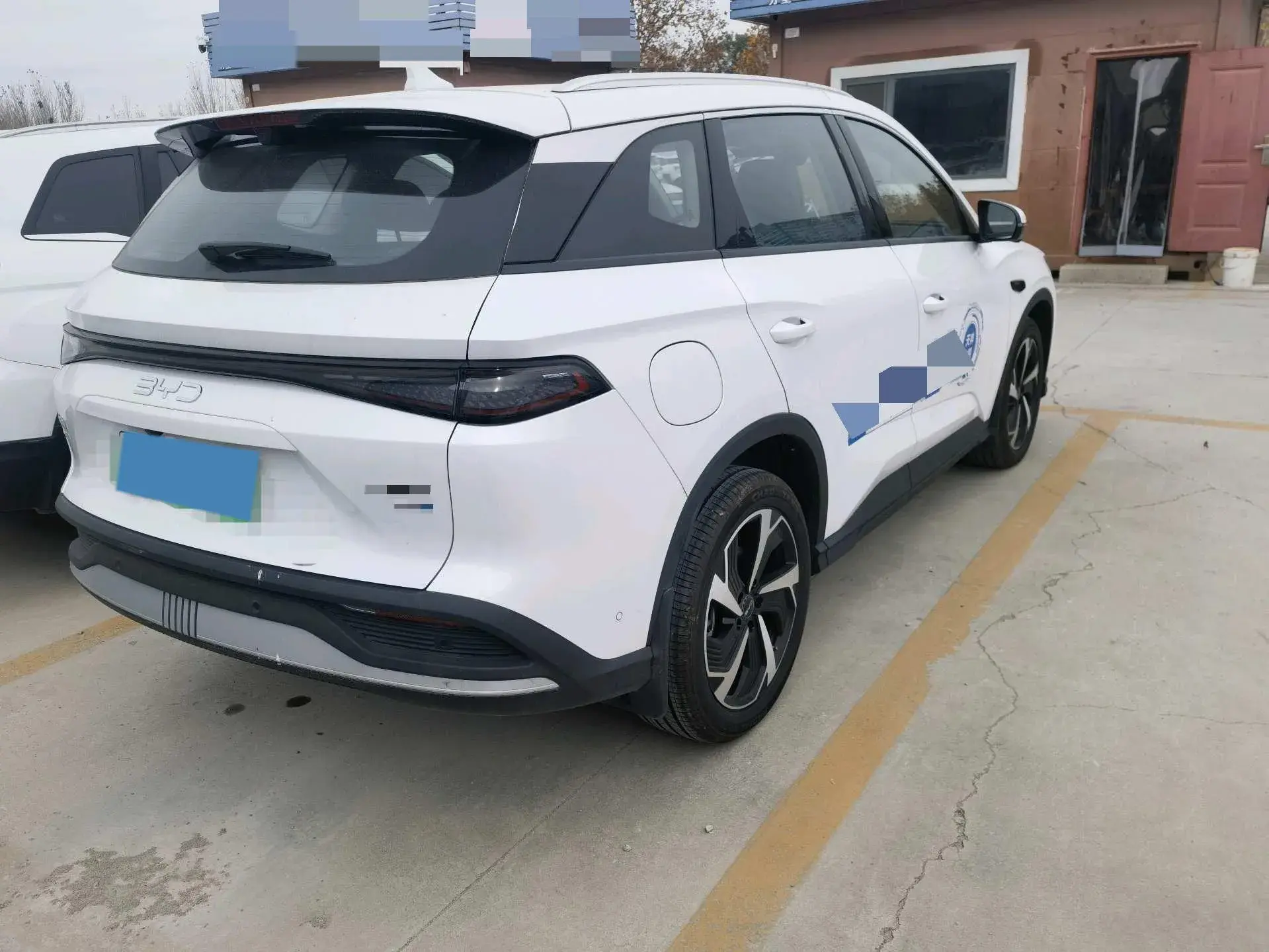 2025 BYD SEA thumbnail 3