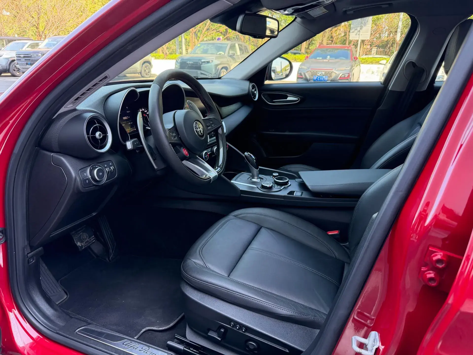 2017 ALFA ROMEO thumbnail 4