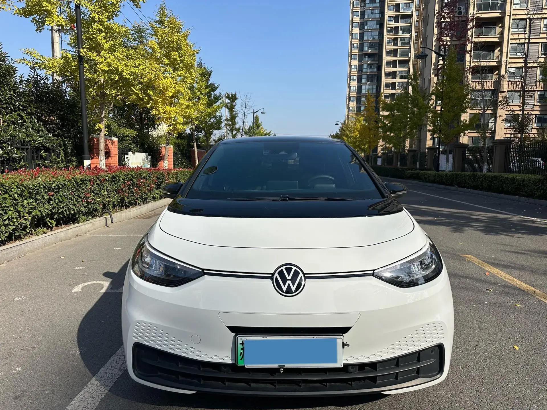 2024 VOLKSWAGEN ID.3 thumbnail 3