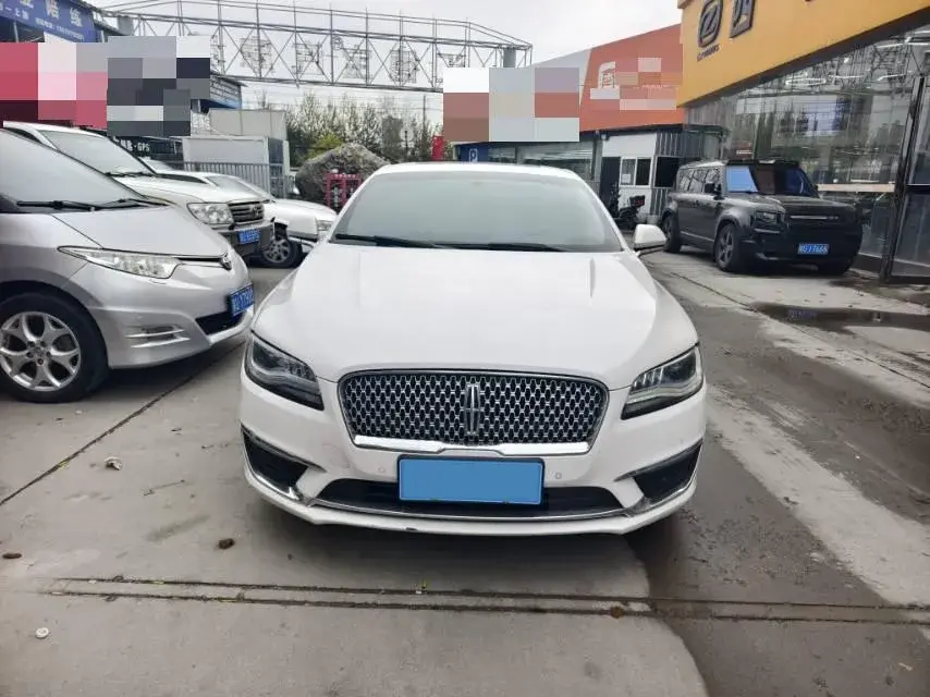 2019 LINCOLN MKZ thumbnail 2