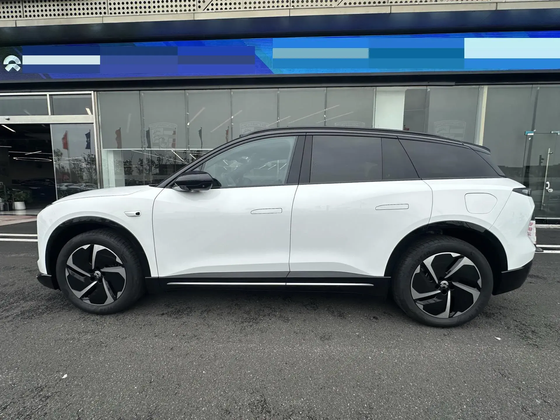 2025 NIO ES6 thumbnail 4