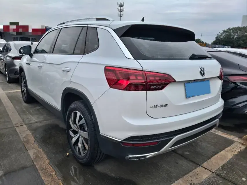 2020 VOLKSWAGEN TAYRON thumbnail 4