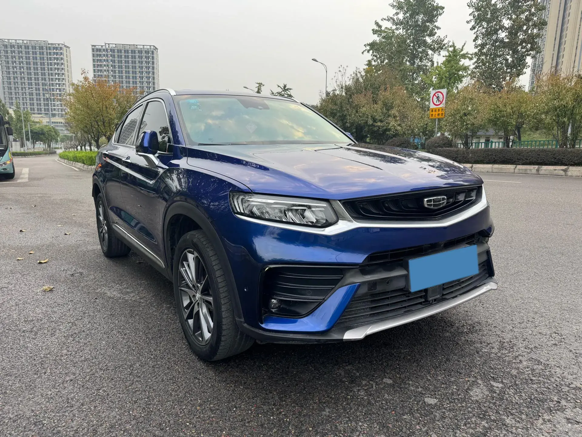 2019 GEELY TUGELLA thumbnail 3